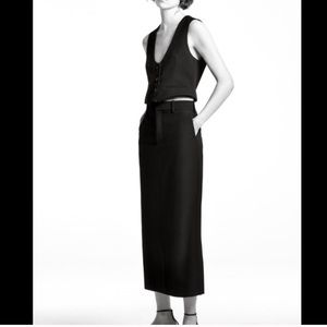 Zara black high waisted midi skirt with pockets